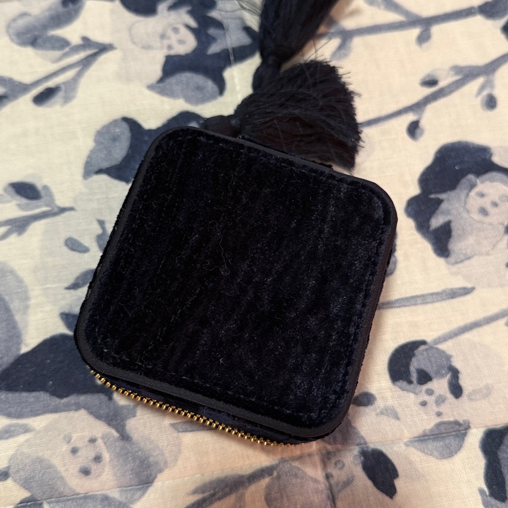 Sezane Navy Small Jewelry Box New - Picture 4 of 5